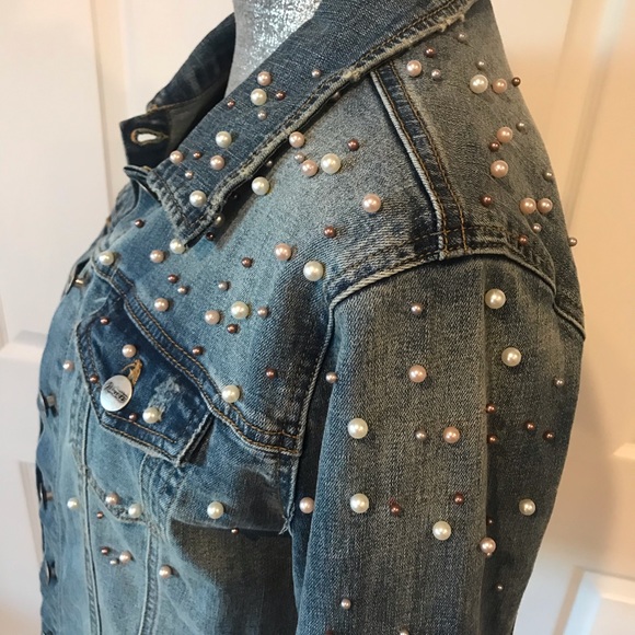 💜Pearl Embossed Jean Jacket - Picture 3 of 8